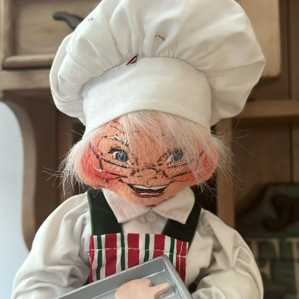 Vintage Annalee Mrs. Claus Baker Cookie Sheet Gingerbread Chef Hat 2004 14”